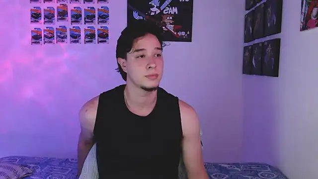 Snapshot of jack_walker190 chatting on August 3, 4:55 am jack walker190 online show from August 3, 4:55 am