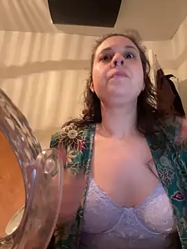 Snapshot of Rosiee69_ chatting on March 11, 10:18 am Rosiee69  online show from March 11, 10:18 am