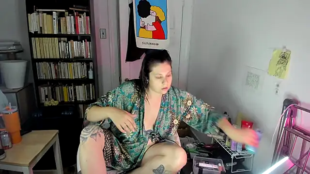 Snapshot of Rosiee69_ chatting on October 5, 1:53 pm Rosiee69  online show from October 5, 1:53 pm