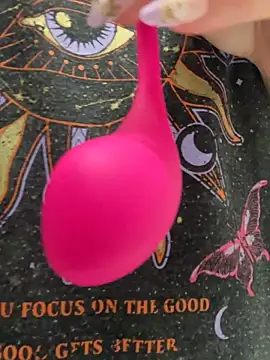 HTXBELLE online show from February 14, 4:26 pm