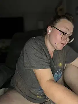 HTXBELLE online show from April 4, 11:24 pm