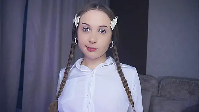 QuennaCoote online show from January 8, 6:48 am