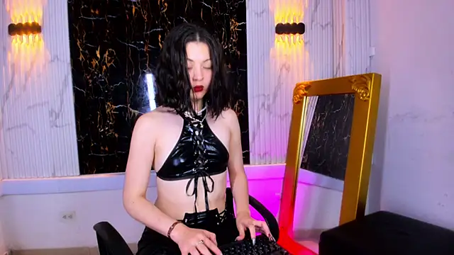 Snapshot of Guxplo_ chatting on March 20, 8:51 pm Guxplo online show from March 20, 8:51 pm