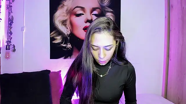 TANIA 06 online show from December 5, 1:20 pm