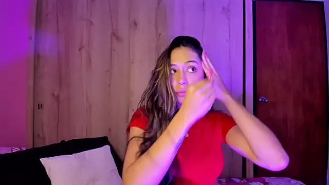 TANIA 06 online show from May 11, 2:01 pm