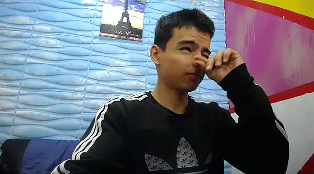 Snapshot of seigfried0 chatting on February 23, 7:17 pm seigfried0 online show from February 23, 7:17 pm