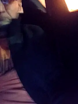 Snapshot of Luci1982Brazzers chatting on October 18, 10:21 pm Luci1982Brazzers online show from October 18, 10:21 pm