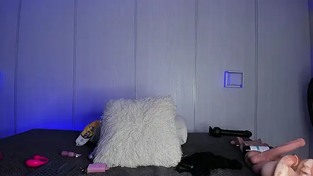 sasha riverss online show from March 25, 8:15 pm