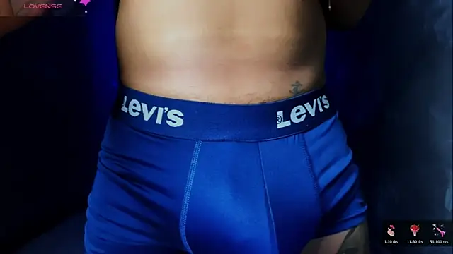 jeffvalemtino online show from February 5, 11:09 pm