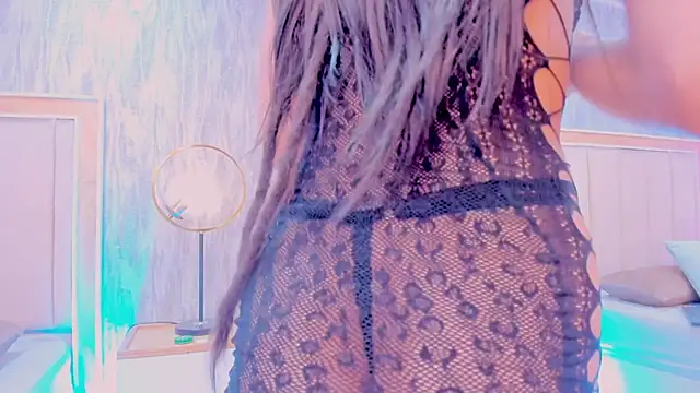 Snapshot of NahomyCarther chatting on February 4, 2:50 am NahomyCarther online show from February 4, 2:50 am