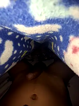 Snapshot of mikytoo chatting on February 12, 6:08 am mikytoo online show from February 12, 6:08 am