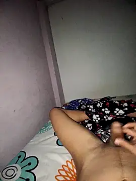 Snapshot of mikytoo chatting on March 10, 5:34 am mikytoo online show from March 10, 5:34 am