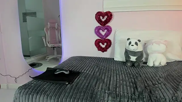 emily sweett24 online show from February 28, 12:20 pm