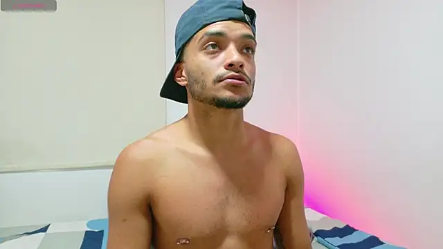 Snapshot of eross_chipre_ chatting on January 17, 9:51 pm eross chipre online show from January 17, 9:51 pm