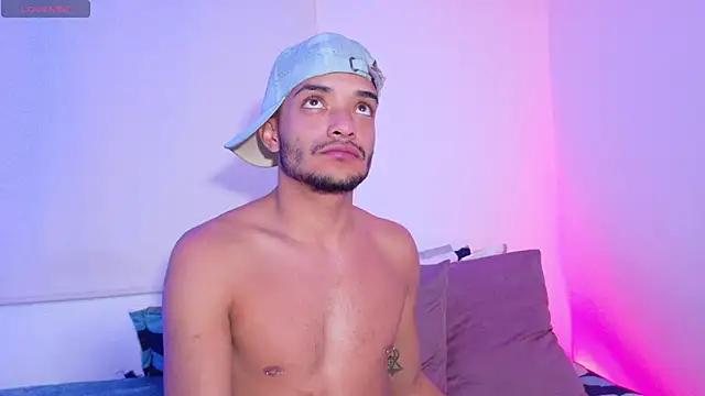 Snapshot of eross_chipre_ chatting on January 19, 2:04 am eross chipre online show from January 19, 2:04 am