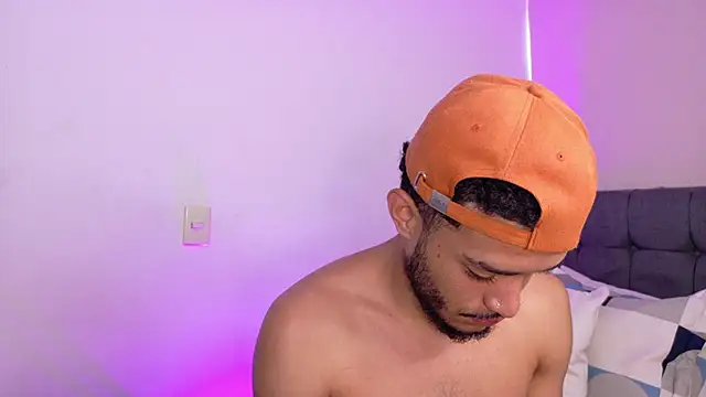 eross chipre  online show from April 5, 5:54 pm