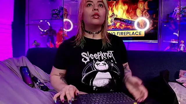 missa motato online show from February 20, 11:32 am