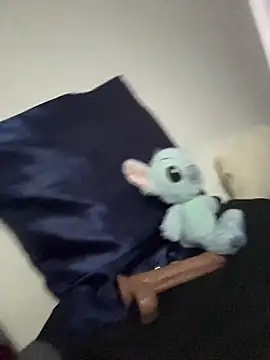 Snapshot of lola__med chatting on October 26, 2:12 pm lola med online show from October 26, 2:12 pm