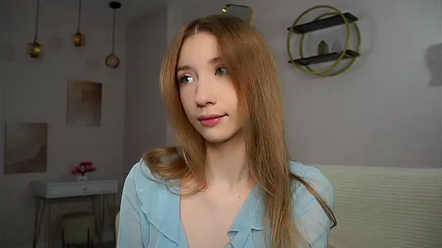 SunnivaCovil online show from September 17, 1:46 pm