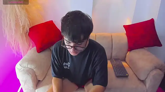 liam orion online show from March 19, 11:25 pm