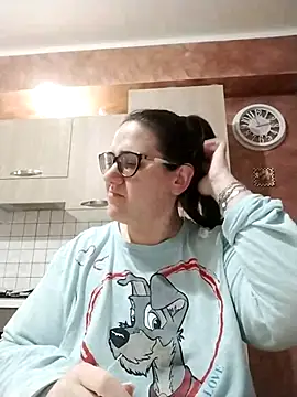 Dolcecurvy online show from April 2, 9:12 pm