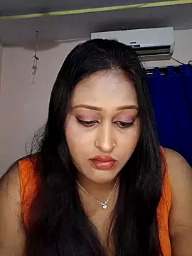 Snapshot of hotlovr chatting on March 1, 5:49 pm hotlovr online show from March 1, 5:49 pm