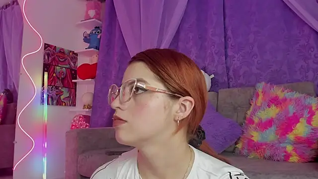 MelaniJhonson online show from June 3, 4:48 am