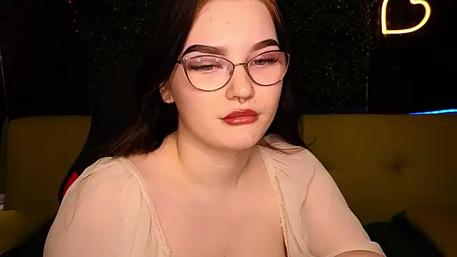 milliedoll online show from March 9, 11:25 am