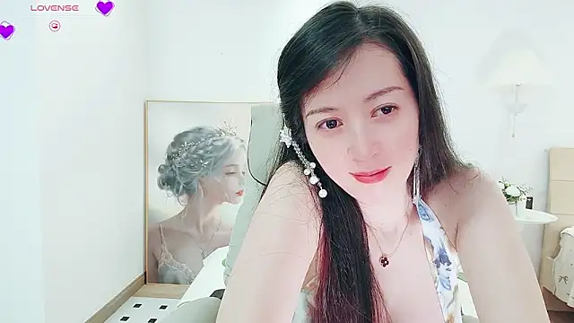 Snapshot of Dazzlebean chatting on March 13, 5:19 pm Dazzlebean online show from March 13, 5:19 pm