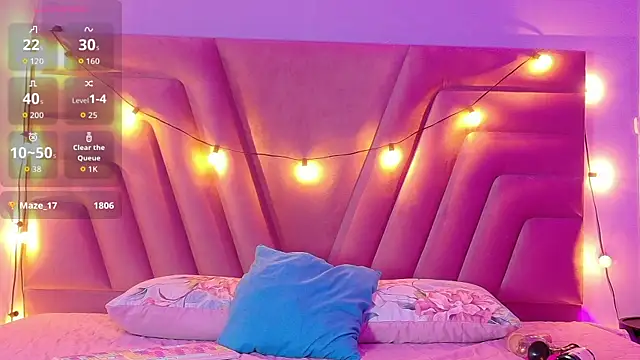 innocenthazel online show from October 31, 2:56 am