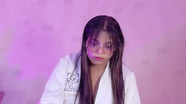 innocenthazel online show from February 23, 12:41 am