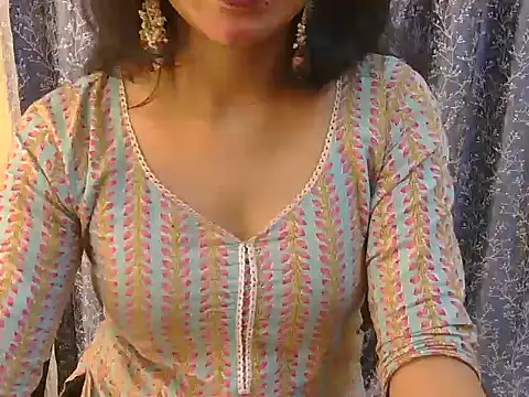 Cute Pihu01 online show from December 20, 6:26 pm