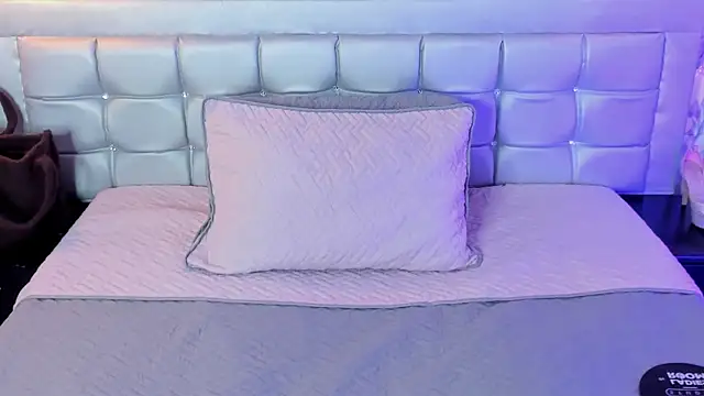 Snapshot of MELODYY_SWEET chatting on March 1, 12:07 pm MELODYY SWEET online show from March 1, 12:07 pm