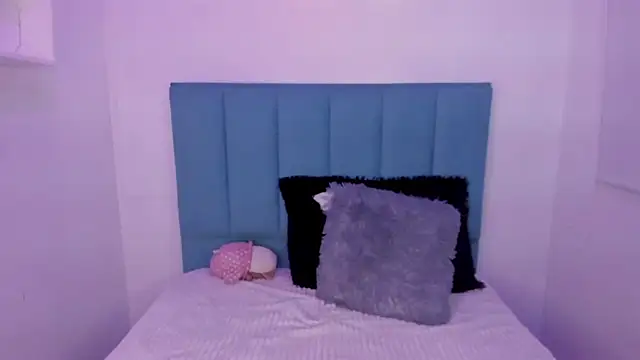 Anniie  Evans online show from October 1, 3:07 pm