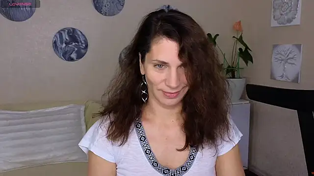 Snapshot of mylady_xenia chatting on March 15, 9:43 pm mylady xenia online show from March 15, 9:43 pm