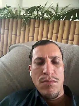 Snapshot of hekitor chatting on February 11, 4:34 pm hekitor online show from February 11, 4:34 pm