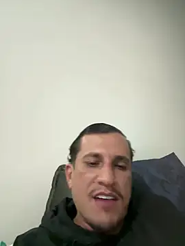 Snapshot of hekitor chatting on February 19, 3:02 am hekitor online show from February 19, 3:02 am