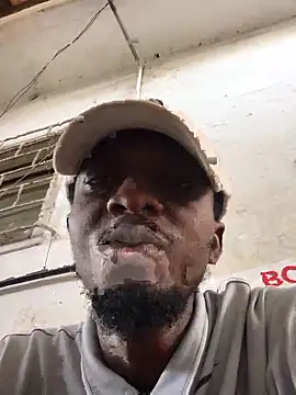 Snapshot of justyou2025 chatting on February 25, 1:50 pm justyou2025 online show from February 25, 1:50 pm