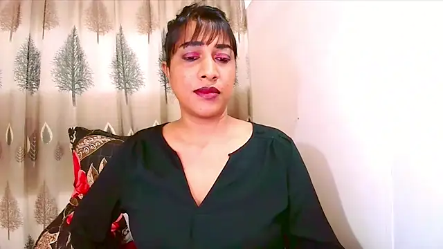 Snapshot of Indian_Erotic69 chatting on June 27, 5:56 am Indian Erotic69 online show from June 27, 5:56 am