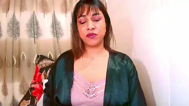 Snapshot of Indian_Erotic69 chatting on June 29, 5:14 am Indian Erotic69 online show from June 29, 5:14 am