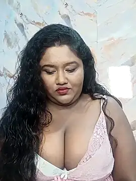Snapshot of horny_diana chatting on October 4, 6:28 pm horny diana online show from October 4, 6:28 pm