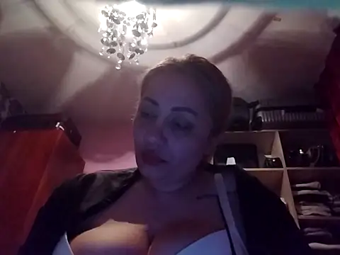 wife45bbw online show from March 17, 6:21 pm