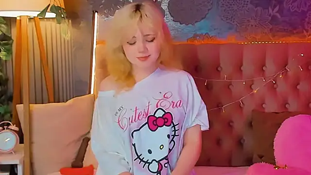 EmilyAngells online show from April 14, 5:57 am