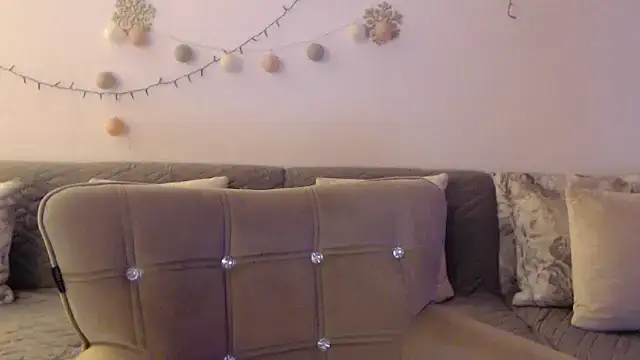 YourfantasyGiuly online show from July 17, 2:13 pm