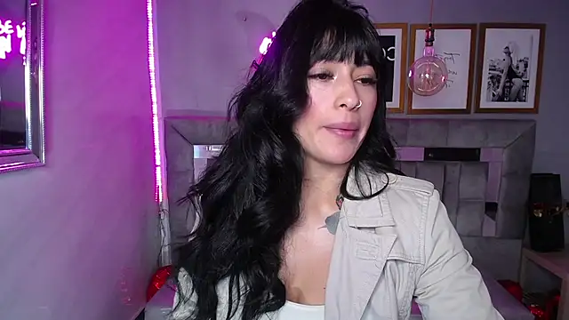 Snapshot of Isabella_Collen_v chatting on March 10, 12:37 pm Isabella Collen v online show from March 10, 12:37 pm