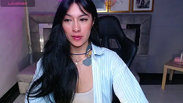 Snapshot of Isabella_Collen_v chatting on October 20, 1:11 pm Isabella Collen v online show from October 20, 1:11 pm