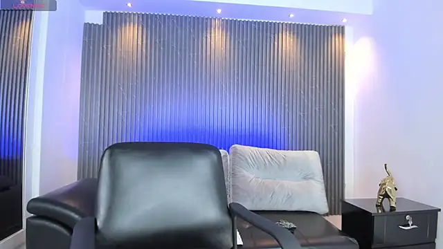 Snapshot of Ivaannaa_ chatting on October 2, 11:17 am Ivaannaa online show from October 2, 11:17 am