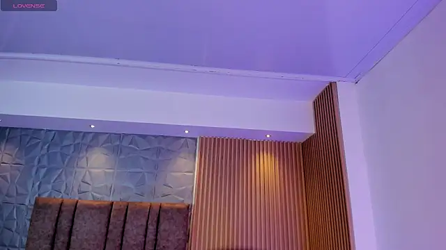 Ivaannaa  online show from March 28, 11:32 am