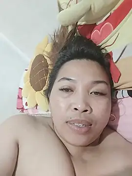 Snapshot of Sweet_fatty18 chatting on July 2, 3:23 am Sweet fatty18 online show from July 2, 3:23 am