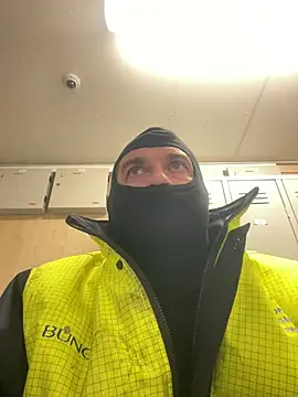 daniel21p online show from March 2, 2:03 am